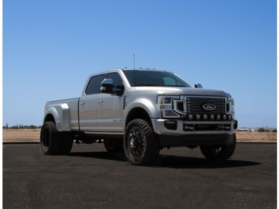 Cognito 2-inch Performance Leveling Kit with Fox PS 2.0 IFP Shocks for 17-24 Ford Super Duty F-450 Trucks