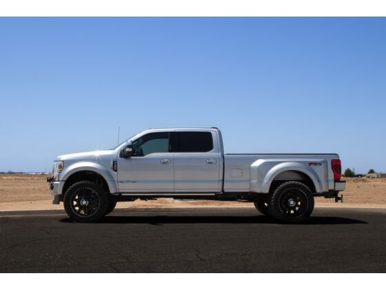 Cognito 2-inch Performance Leveling Kit with Fox PS 2.0 IFP Shocks for 17-24 Ford Super Duty F-450 Trucks