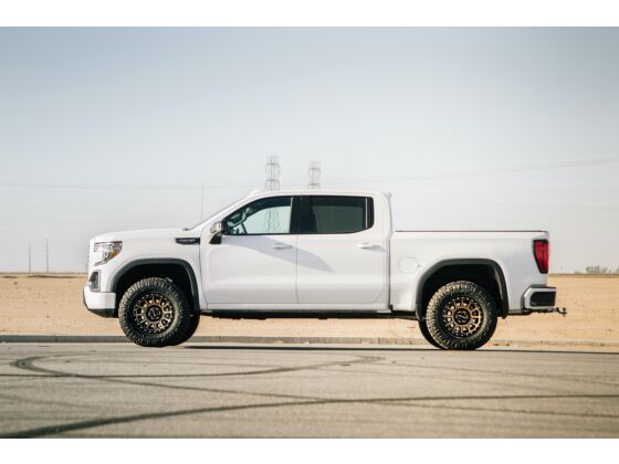 Cognito 3-Inch Standard Leveling Lift Kit for 19-25 Silverado/Sierra 1500 2WD/4WD