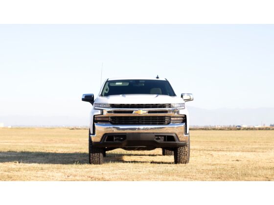 Cognito 3-Inch Performance Ball Joint Leveling Kit With Fox PS Coilover 2.0 IFP Shocks for 19-25 Silverado/Sierra 1500 2WD/4WD