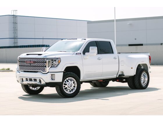 Cognito 3-Inch Elite Leveling Kit with King 2.5 Reservoir Shocks for 20-25 Silverado/Sierra 2500/3500 2WD/4WD