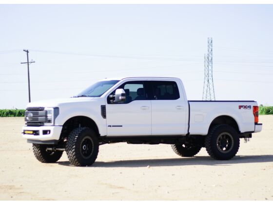 Cognito 2-Inch Elite Leveling Kit with Fox FSRR 2.5 Shocks For 17-19 Ford F250/F350 4WD Trucks & 20-24 Tremor F-250/350 4WD